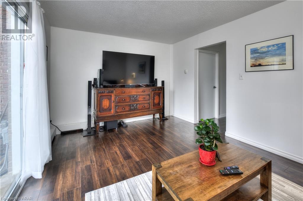 293 FAIRWAY Road N Unit# 21