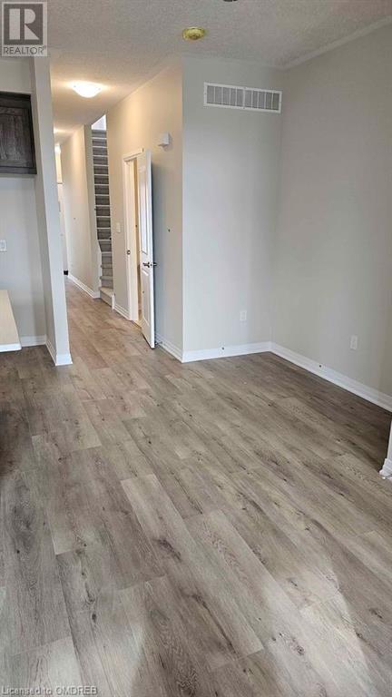25 ISHERWOOD Avenue Unit# J137