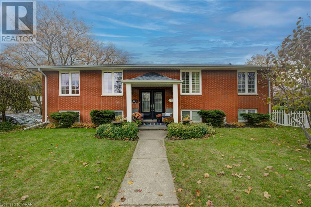 132 CANDLEWOOD Crescent