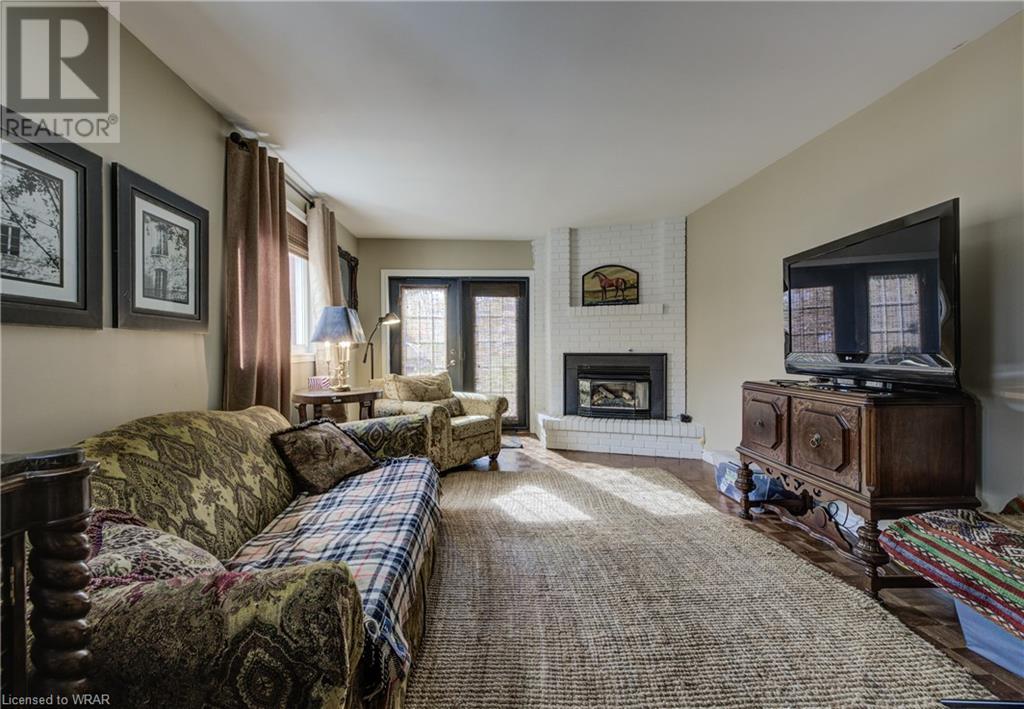 132 CANDLEWOOD Crescent