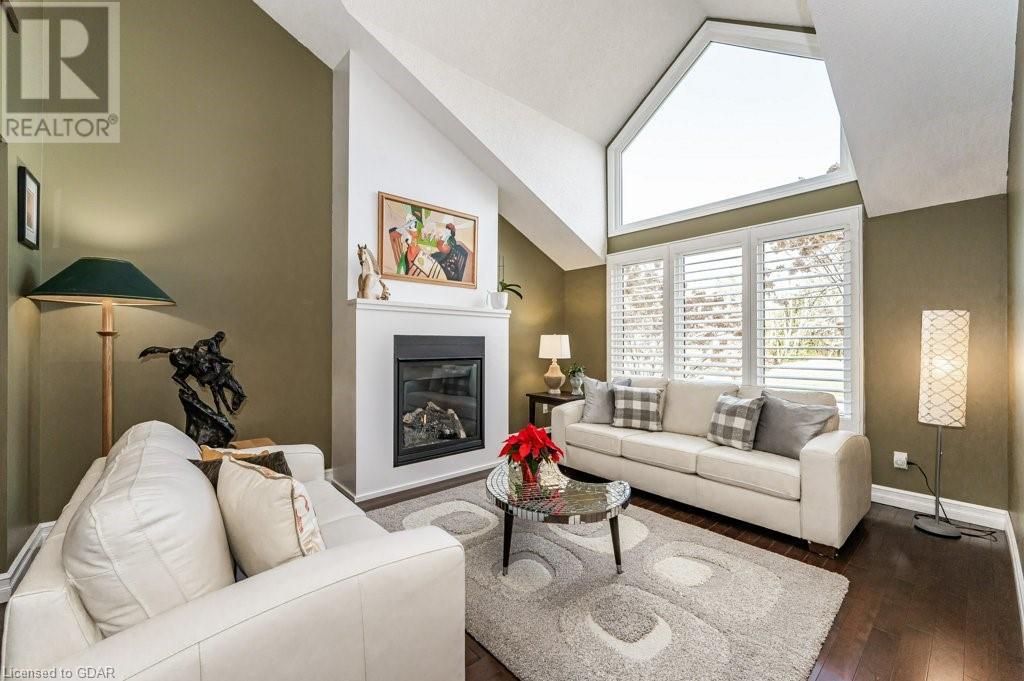 1 WOODLAND GLEN Drive
