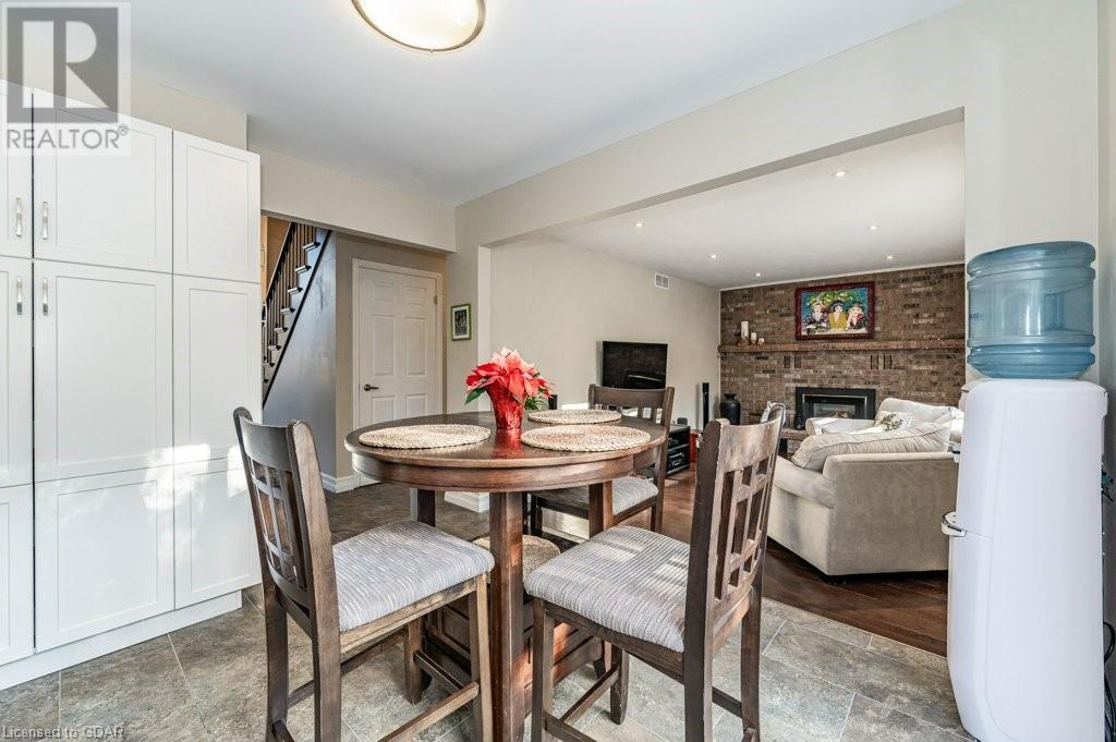 1 WOODLAND GLEN Drive