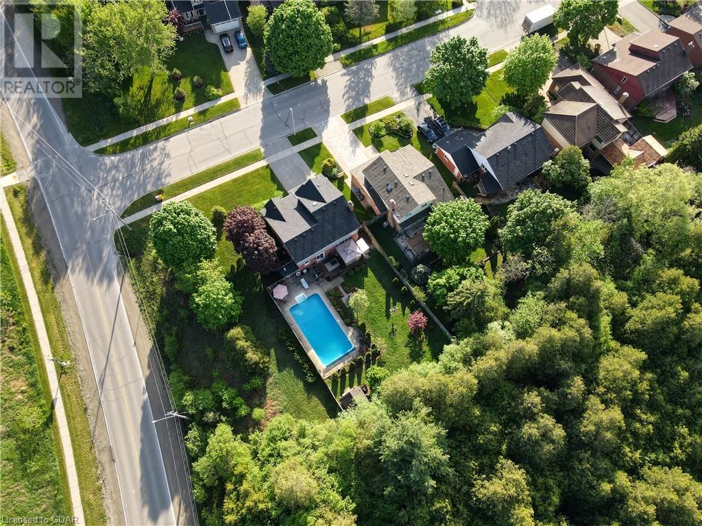 1 WOODLAND GLEN Drive