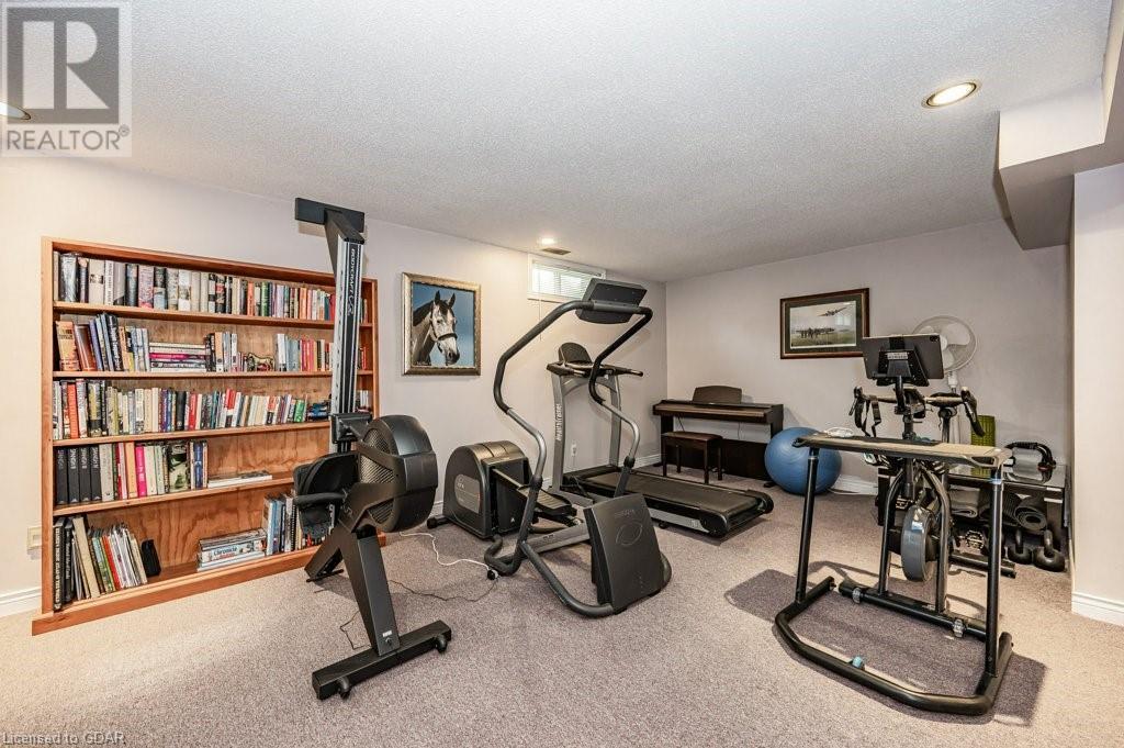1 WOODLAND GLEN Drive