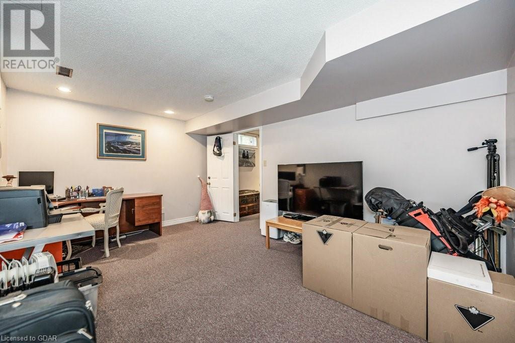 1 WOODLAND GLEN Drive