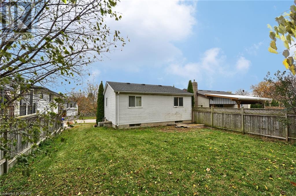 63 BRADBURY Crescent