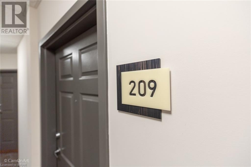 15450 YONGE Street Unit# 209