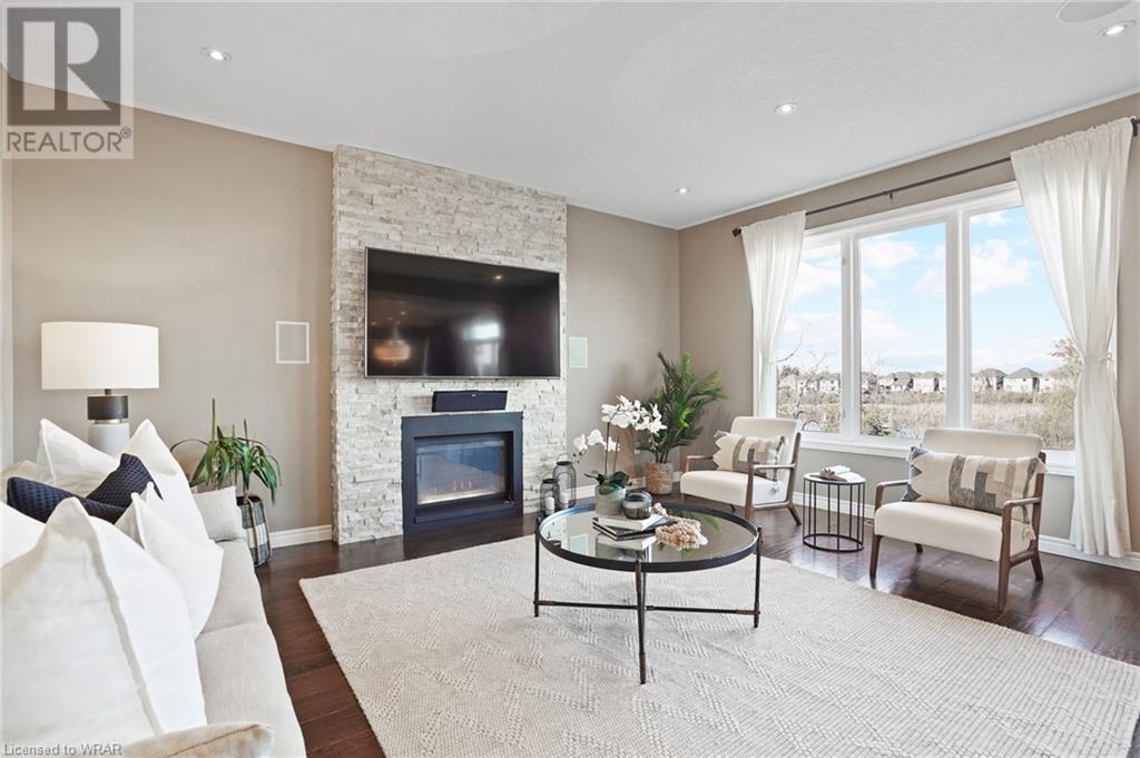 264 EVENS POND Crescent