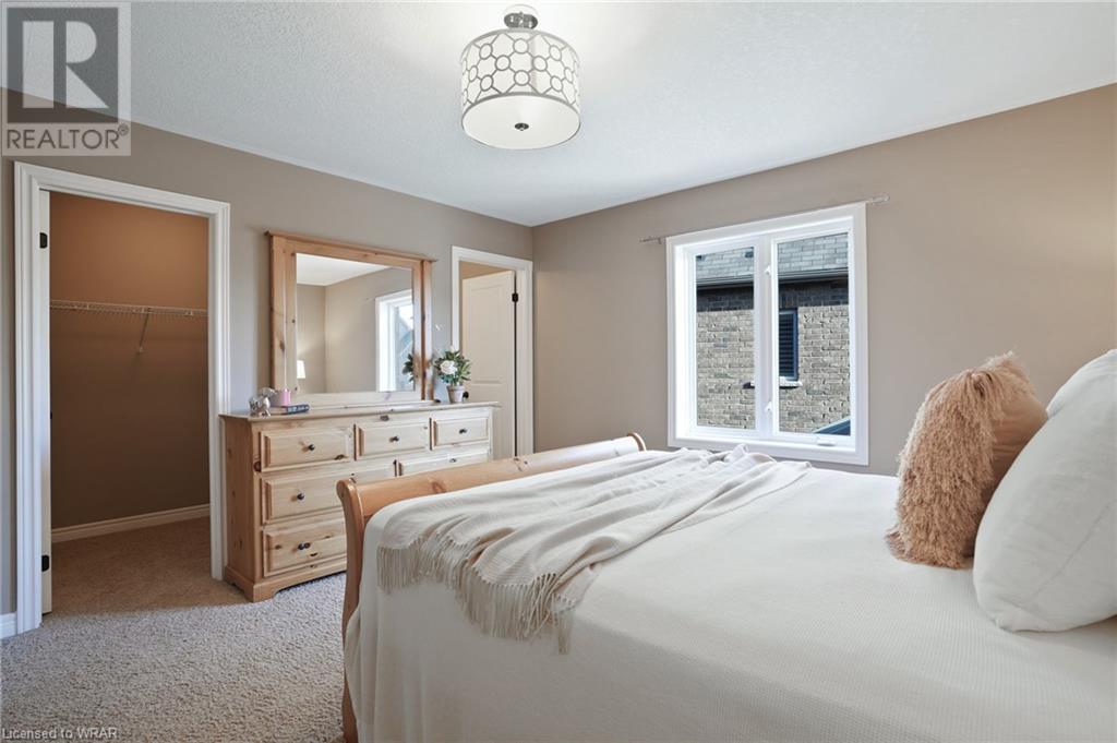 264 EVENS POND Crescent