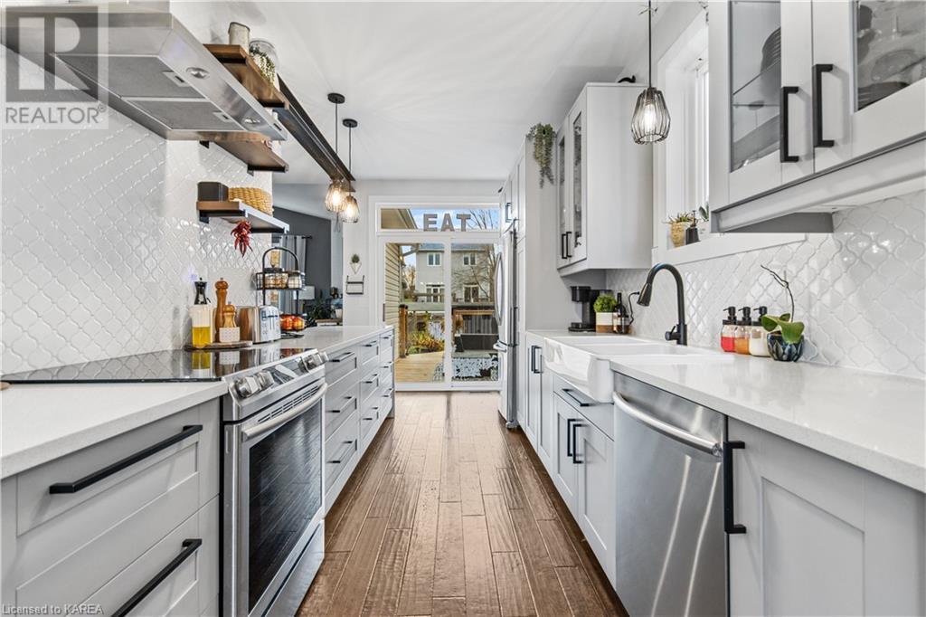 384 QUARRY POND Court