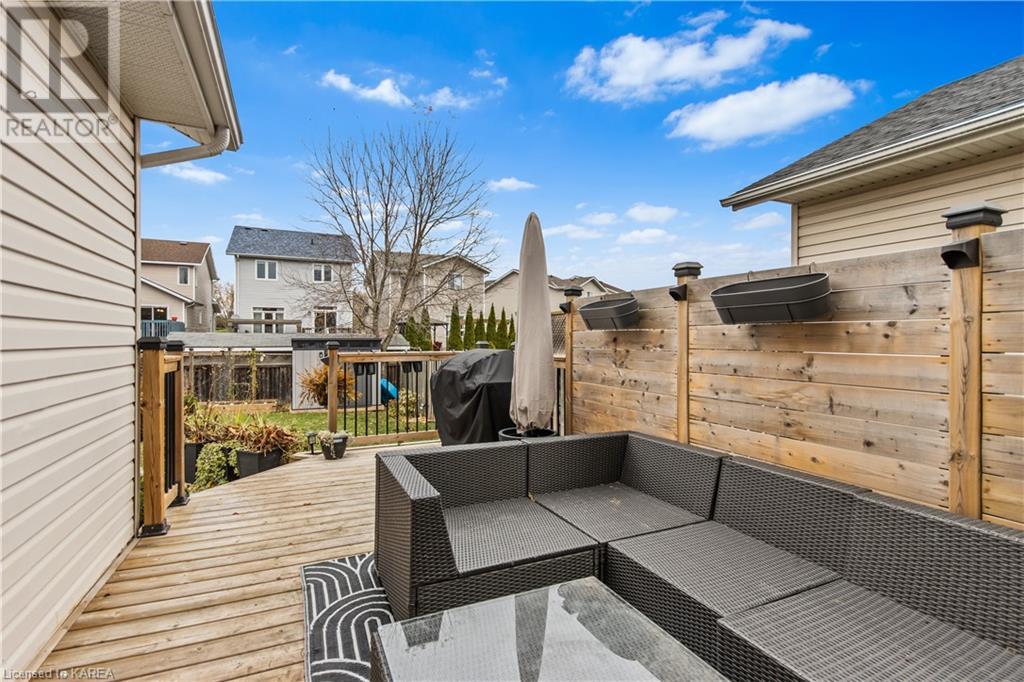 384 QUARRY POND Court