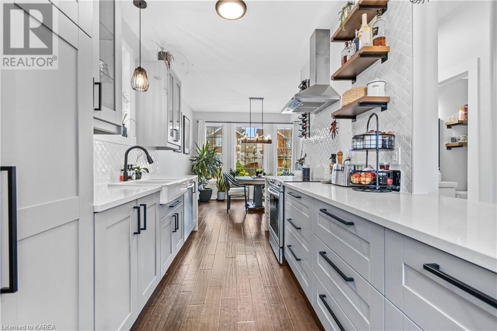 384 QUARRY POND Court