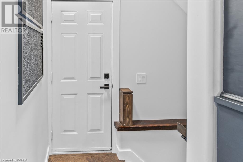 384 QUARRY POND Court