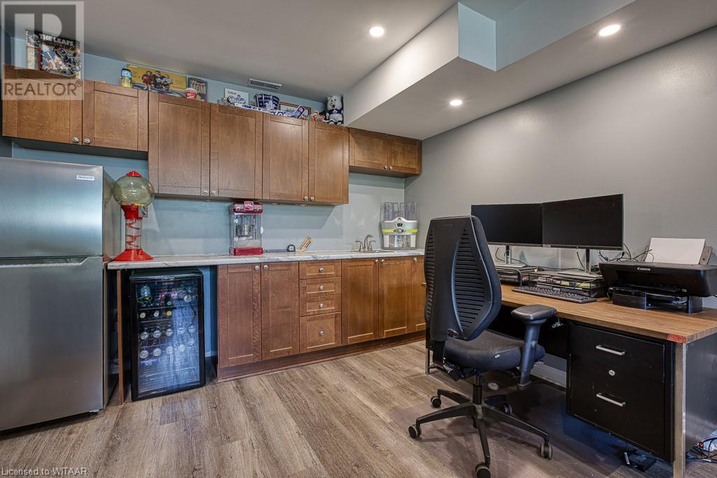 441 KING Street W