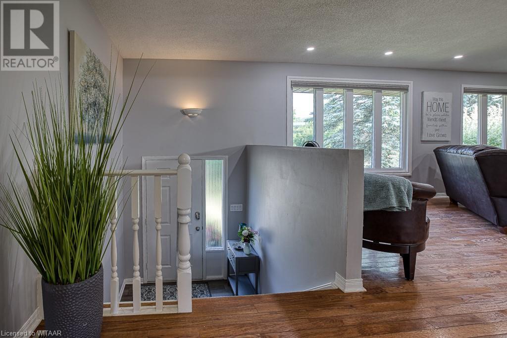 441 KING Street W