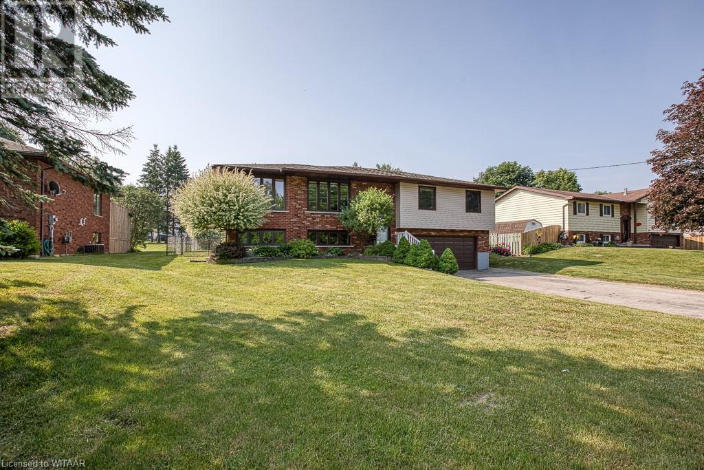 441 KING Street W