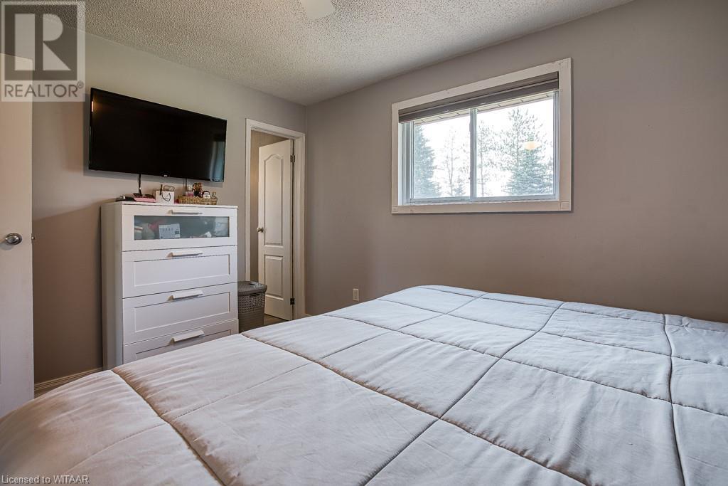 441 KING Street W
