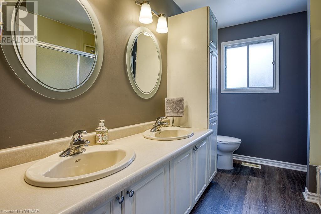 441 KING Street W