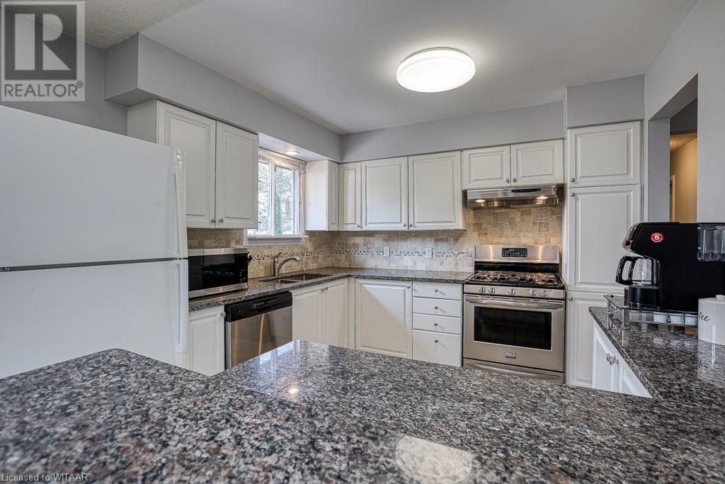 441 KING Street W