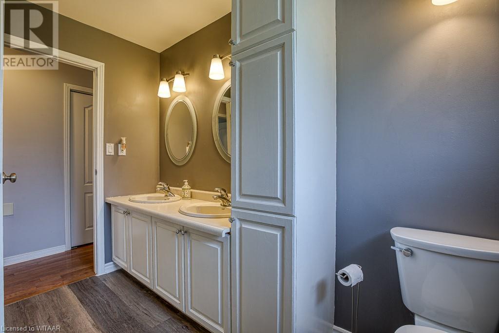 441 KING Street W