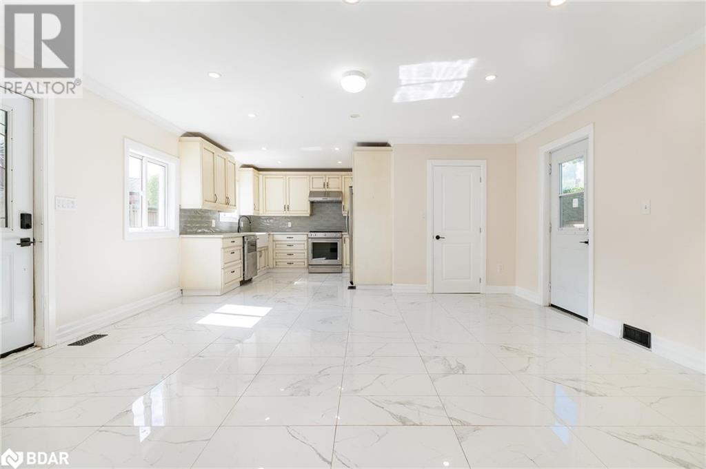 237 SIMCOE Street