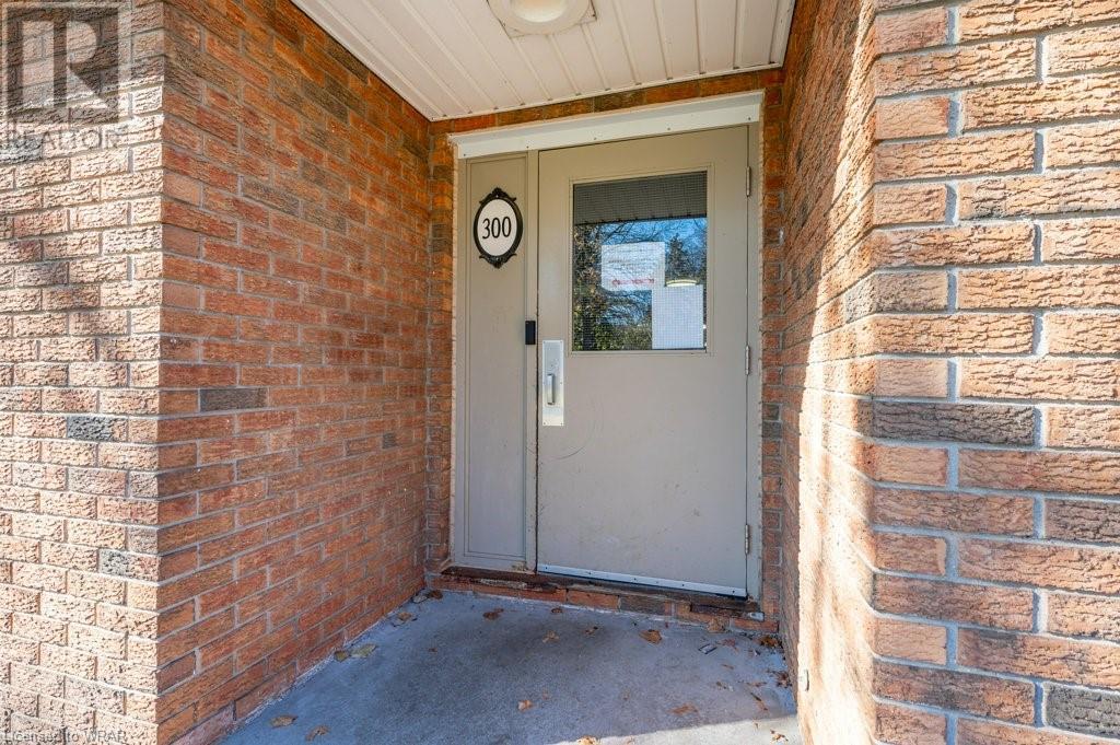 300 TRAYNOR Avenue Unit# 12