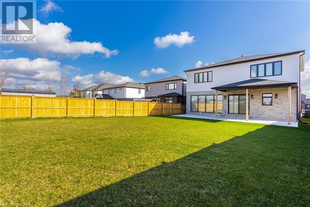 72 DAVENTRY Way