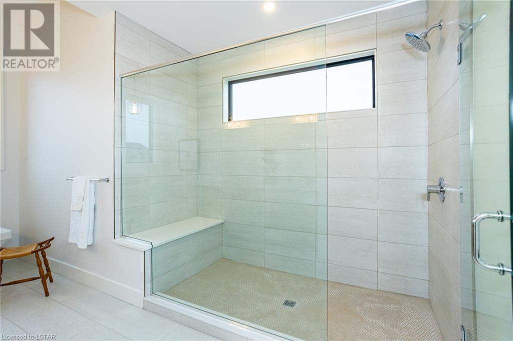 72 DAVENTRY Way