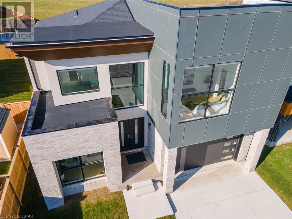 72 DAVENTRY Way