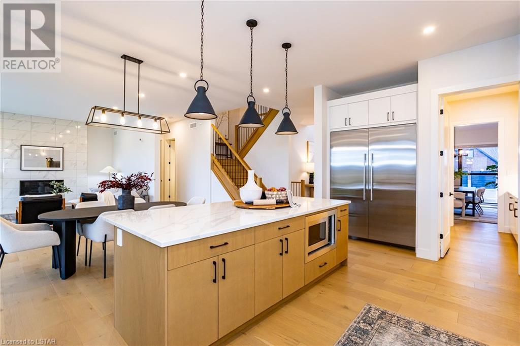 72 DAVENTRY Way