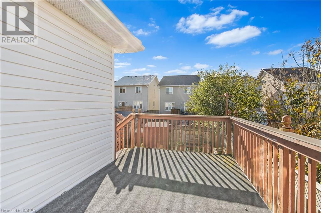 437 MAUREEN Street