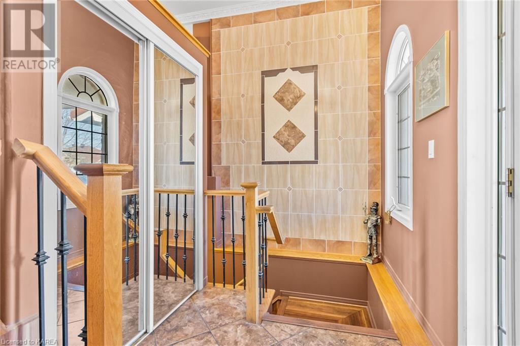 437 MAUREEN Street