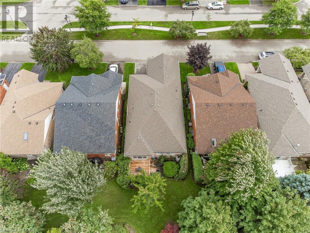 24 BEECHLAWN Boulevard