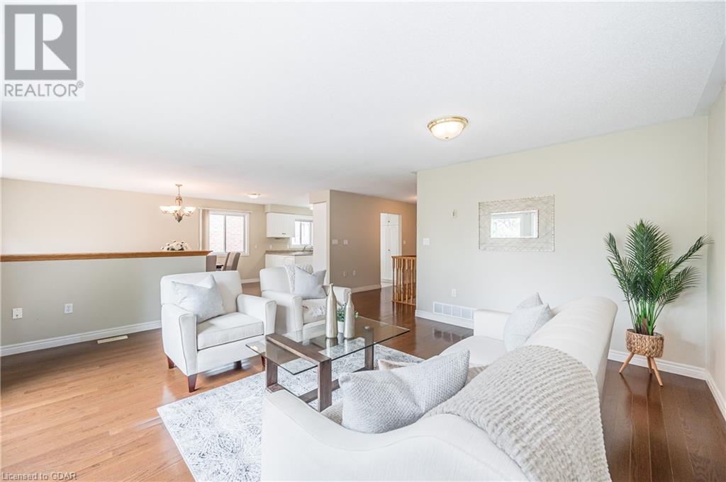 24 BEECHLAWN Boulevard