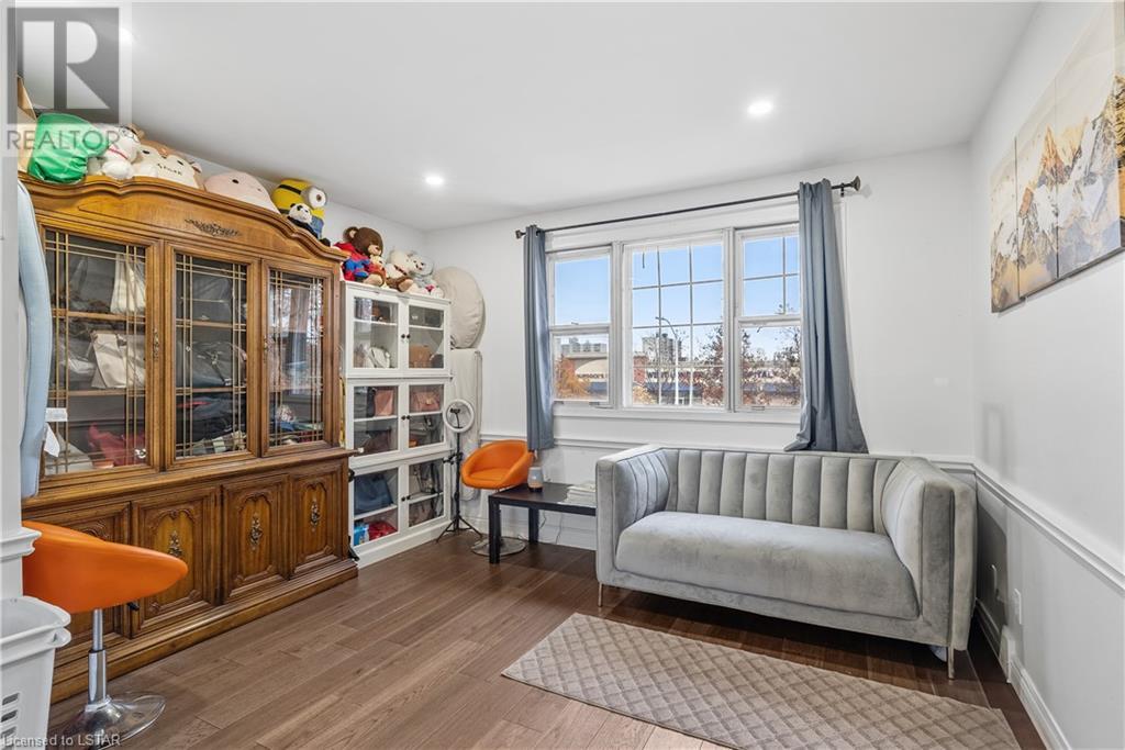 1155 ROYAL YORK Road