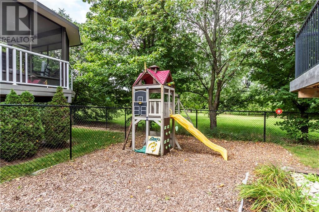 949 PIONEER GROVE Court