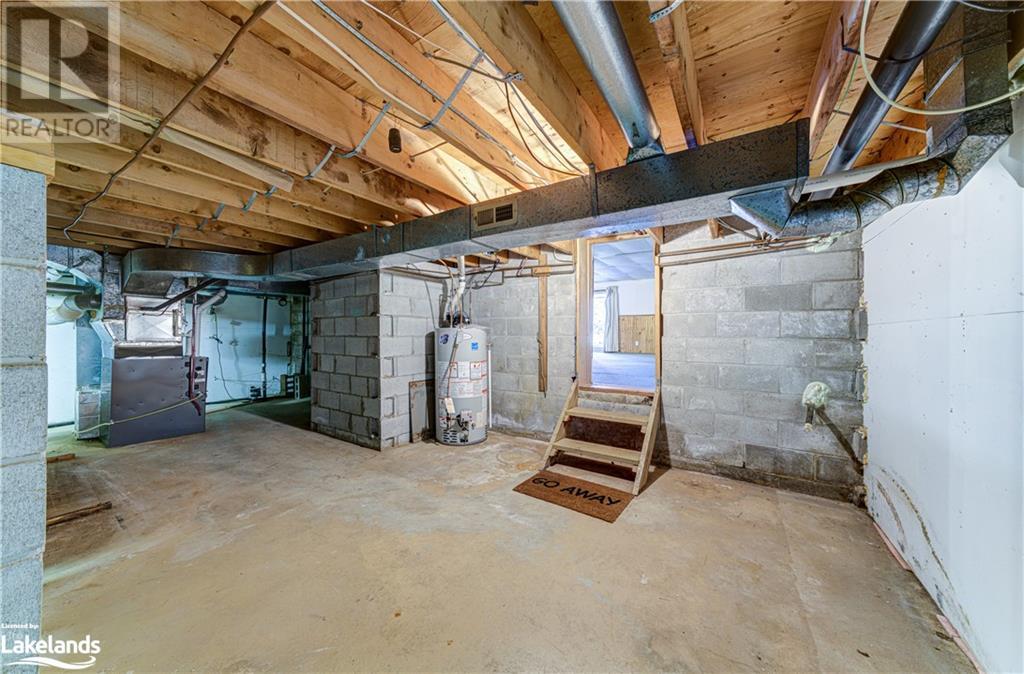 34 POPLAR Street
