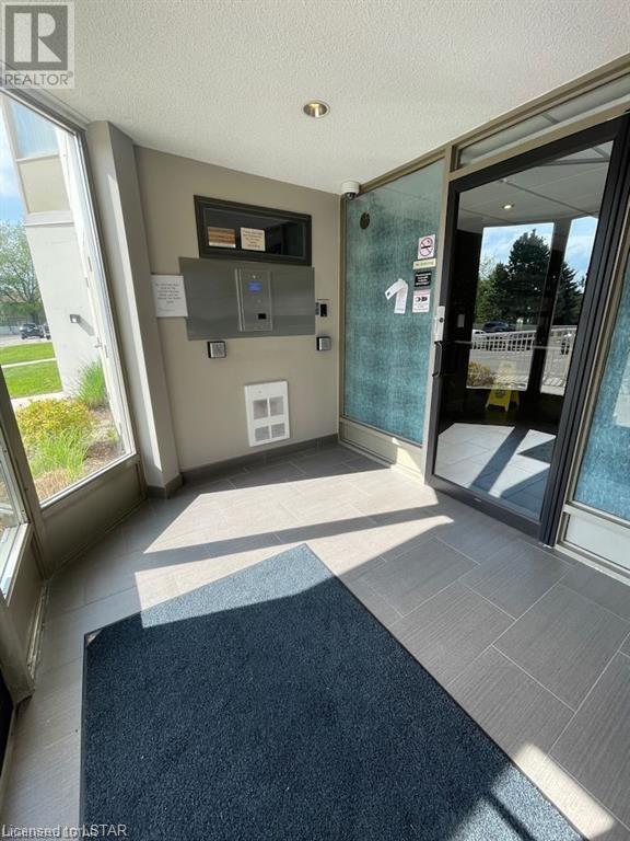 35 GREEN VALLEY Drive Unit# 712