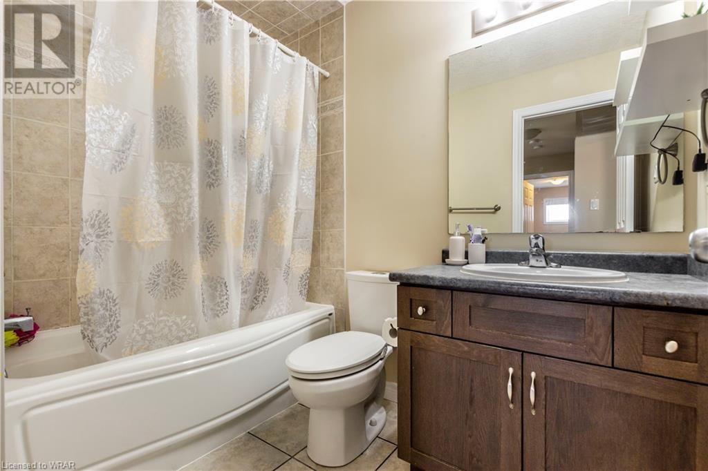 70 WILLOWRUN Drive Unit# B4