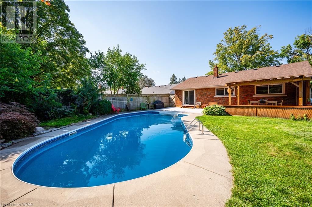 11 RICHARDS Avenue