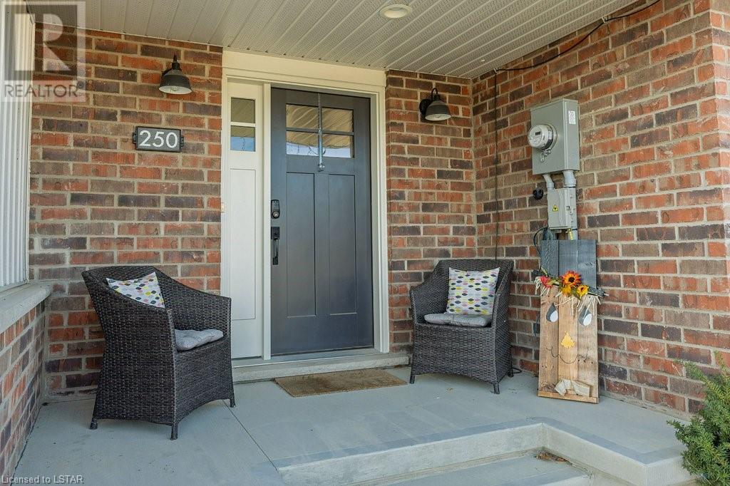 250 PEACH TREE Boulevard