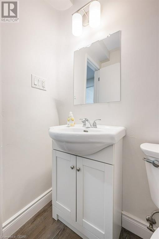 590 CANEWOOD Crescent Unit# Lower