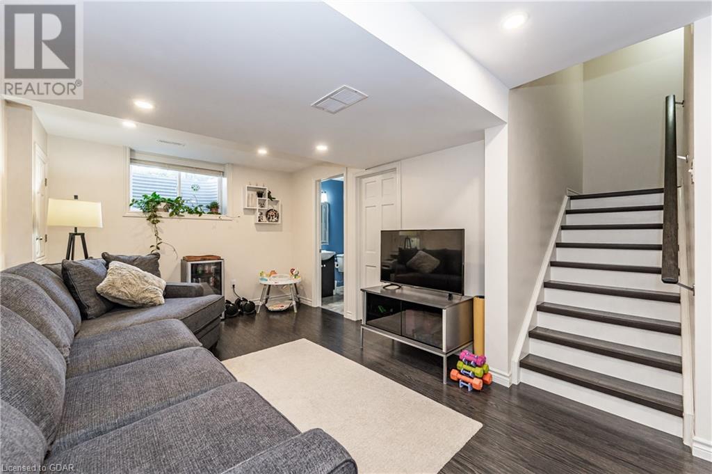 1498 GORDON Street Unit# 11