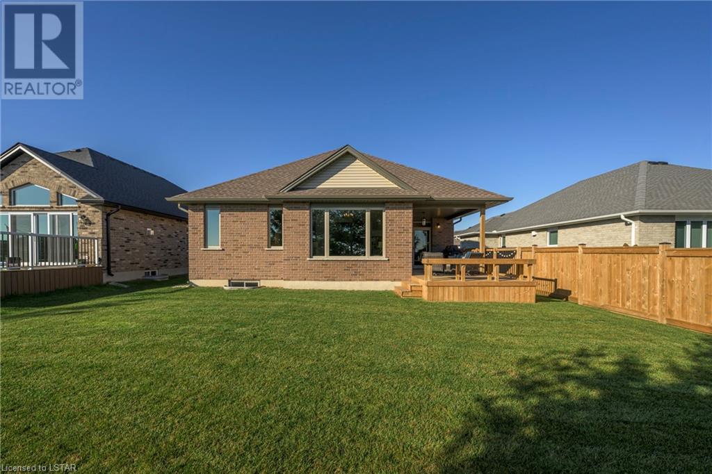 43 WEIR Crescent