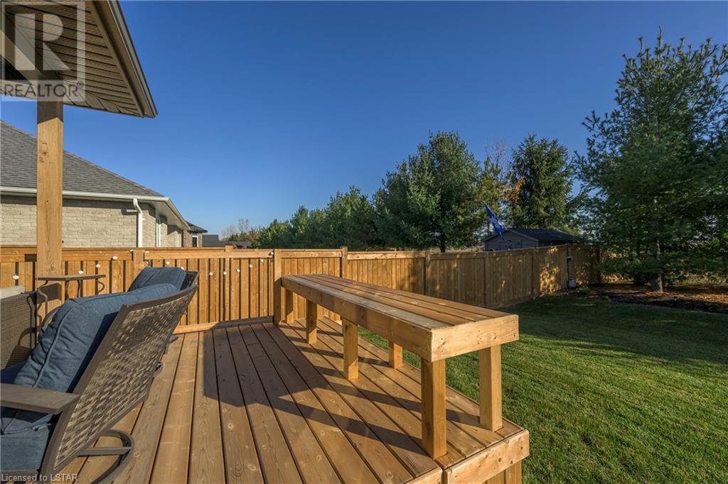 43 WEIR Crescent
