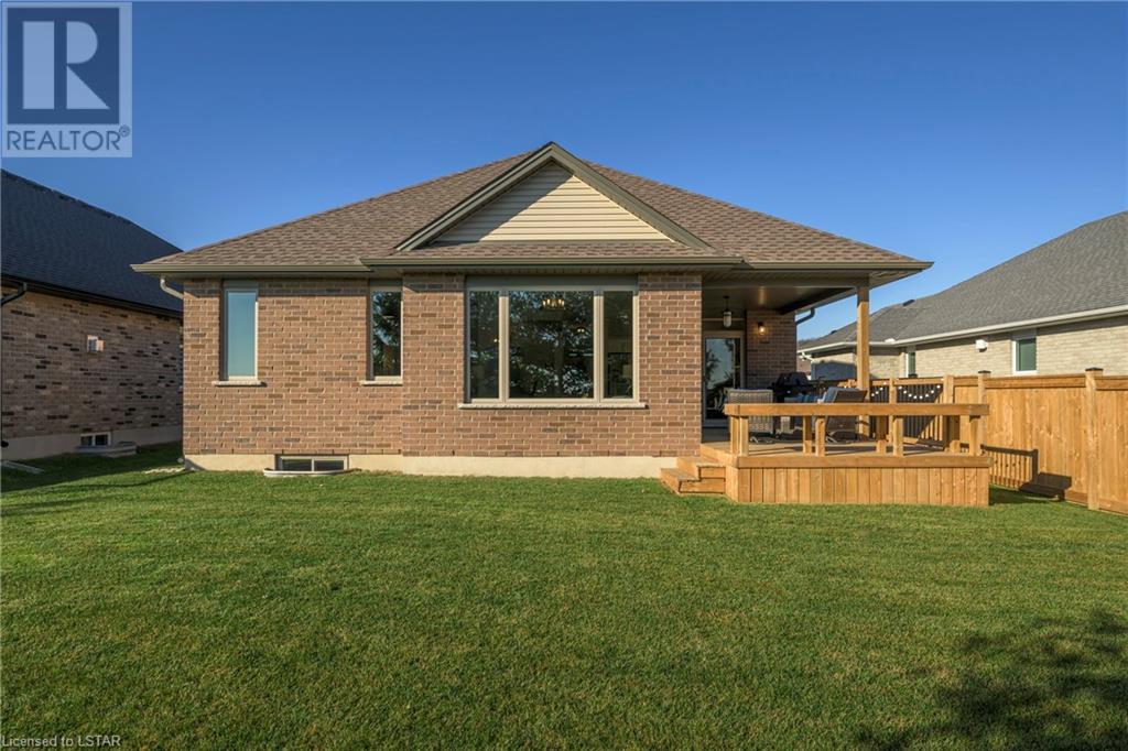 43 WEIR Crescent