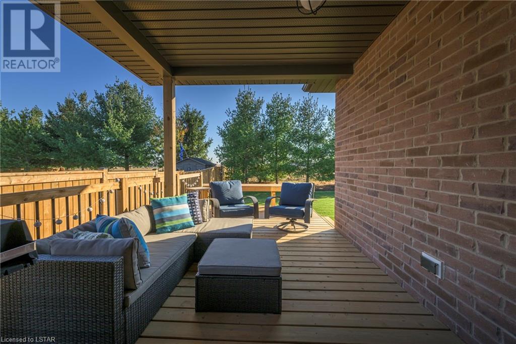 43 WEIR Crescent