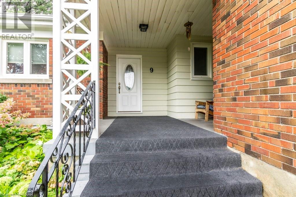 9 ALEXANDER Avenue