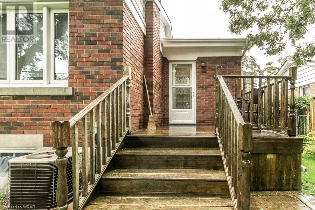 9 ALEXANDER Avenue