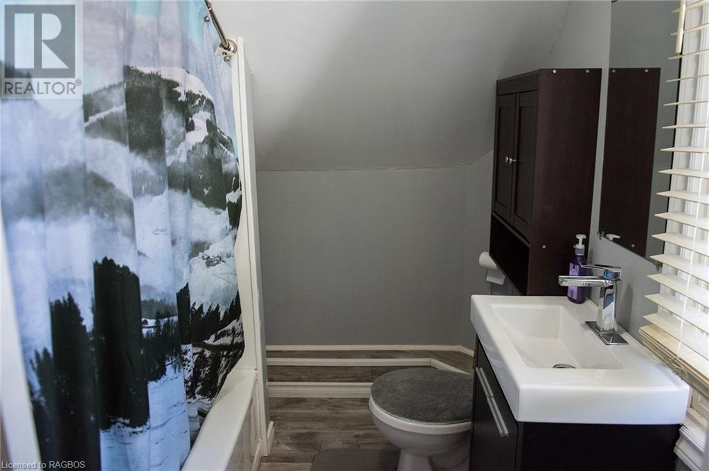 656 7TH STREET A E